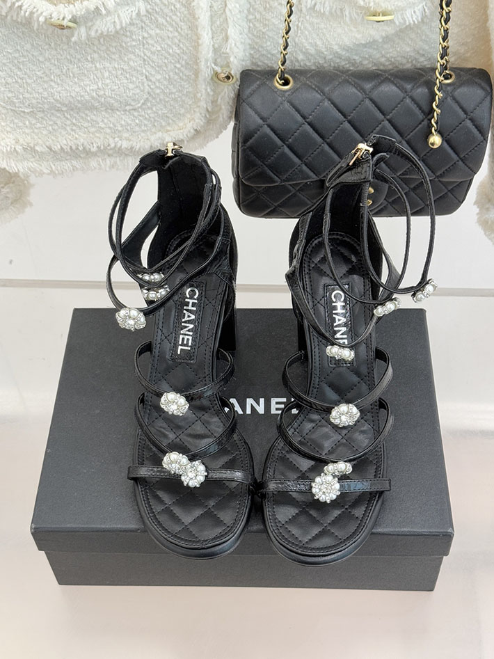 最高級シャネルスーパーコピー CHANEL チャンキーヒール グラディエーター ラミネート ラムスキン ブラック 2630969 シャネル サンダル 公式 - 画像 (7)