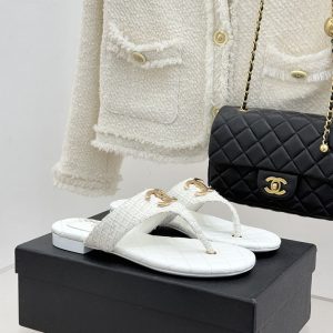 シャネル風サンダル