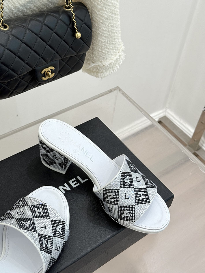 最高級シャネルスーパーコピー CHANEL ココマーク ミュール サンダル ストラス 2026年春夏 新作 ホワイト 2630992 シャネル サンダル 公式 - 画像 (6)