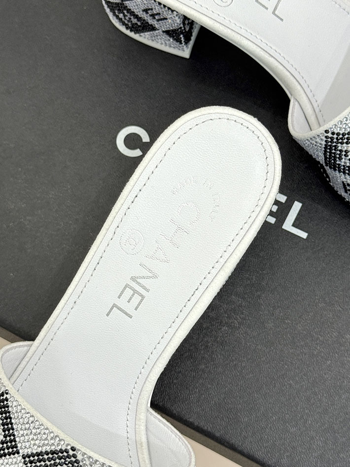 最高級シャネルスーパーコピー CHANEL ココマーク ミュール サンダル ストラス 2026年春夏 新作 ホワイト 2630992 シャネル サンダル 公式 - 画像 (3)
