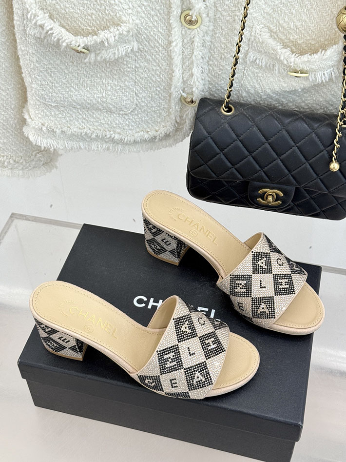 最高級シャネルスーパーコピー CHANEL ココマーク ミュール サンダル ストラス 2026年春夏 新作 ベージュ 2630993 シャネル サンダル 定価 - 画像 (8)
