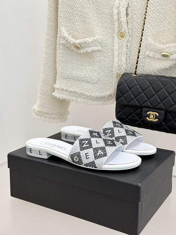 シャネル 靴 コピー