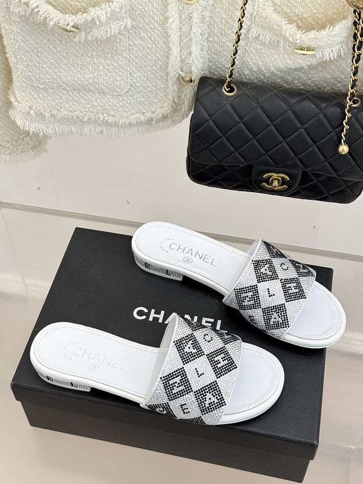 最高級シャネルスーパーコピー CHANEL ココマーク ミュール サンダル ストラス 2026年春夏 新作 ホワイト 2630995 シャネル 靴 コピー - 画像 (8)