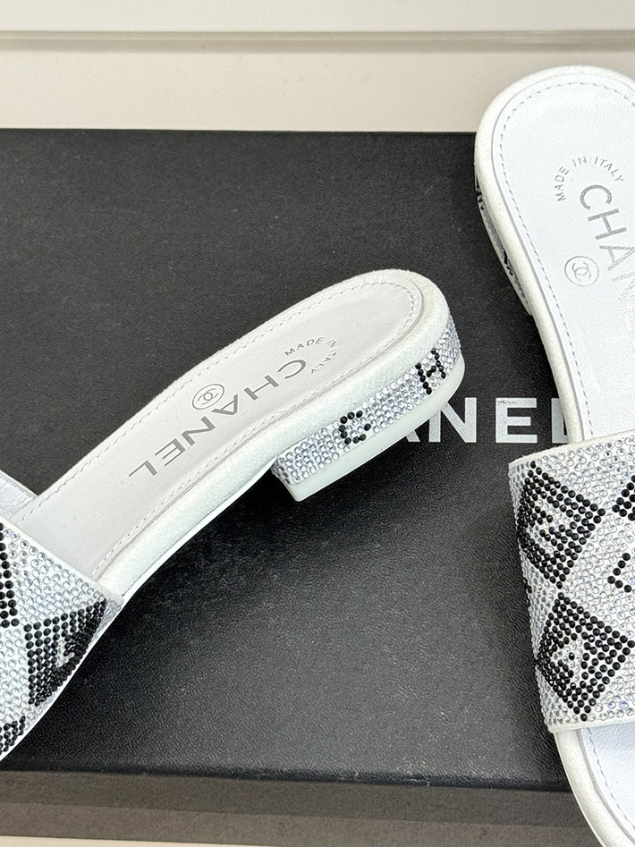 最高級シャネルスーパーコピー CHANEL ココマーク ミュール サンダル ストラス 2026年春夏 新作 ホワイト 2630995 シャネル 靴 コピー - 画像 (5)