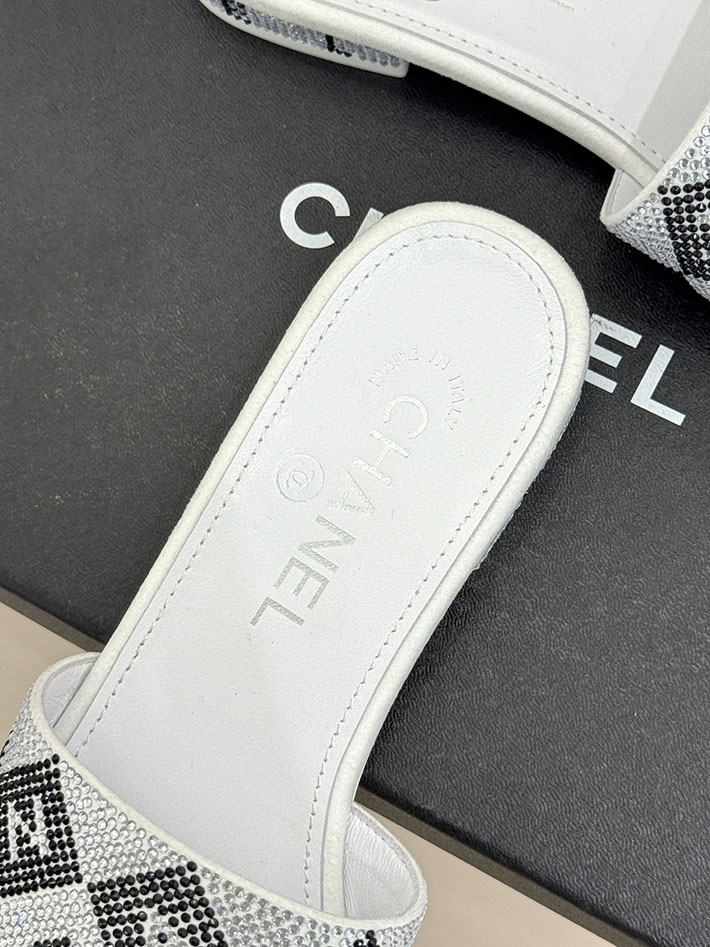 最高級シャネルスーパーコピー CHANEL ココマーク ミュール サンダル ストラス 2026年春夏 新作 ホワイト 2630995 シャネル 靴 コピー - 画像 (3)