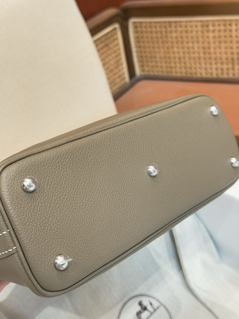 エルメス ボリード 25の通販 HERMES ボリード1923 25 エトゥープ エバーカラー シルバー金具 H075191CK18 エルメス ボリード 25 エトゥープ - 画像 (7)