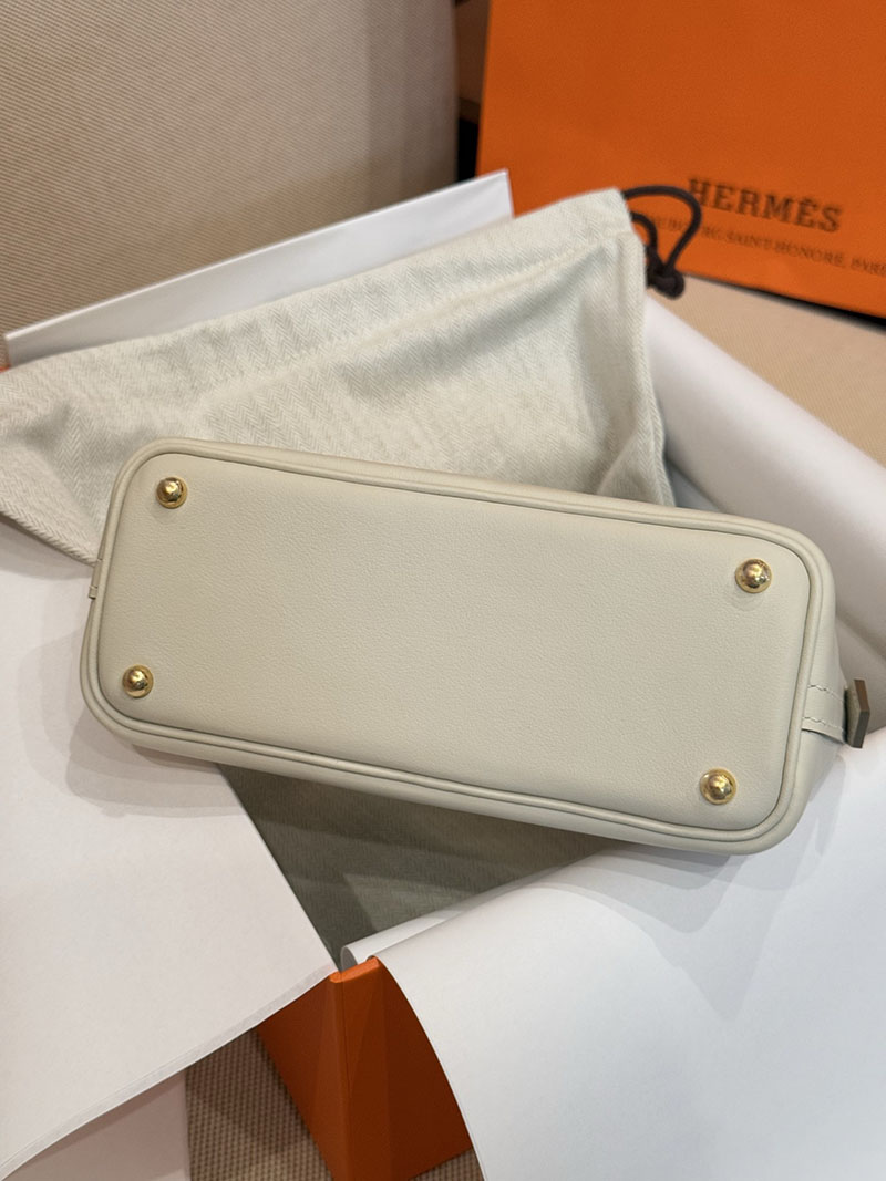 エルメス ボリードミニの通販 HERMES ボリード1923 ミニ クレ スイフト ゴールド金具 H073444CC10 エルメス ボリードミニ - 画像 (8)