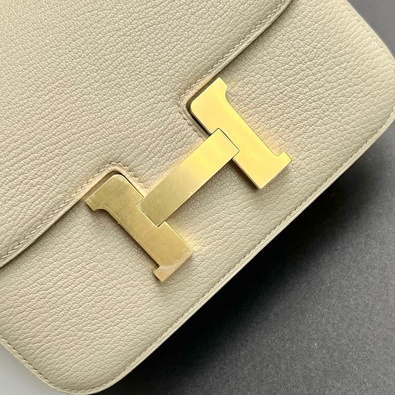 エルメス コンスタンスの通販 HERMES コンスタンス3 ミニ パルシュマン シェブルミゾル シルバー金具 H071912CC3C エルメス コンスタンス ミニ - 画像 (9)