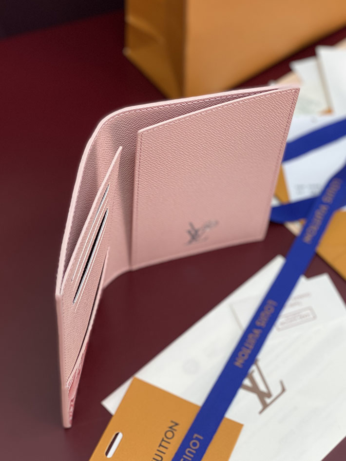 ルイヴィトン カードケース 販売店舗 lv パスポートカバー クーヴェルテュール・パスポール コットンキャンディピンク M28620 ヴィトン カードケース 財布代わり - 画像 (8)