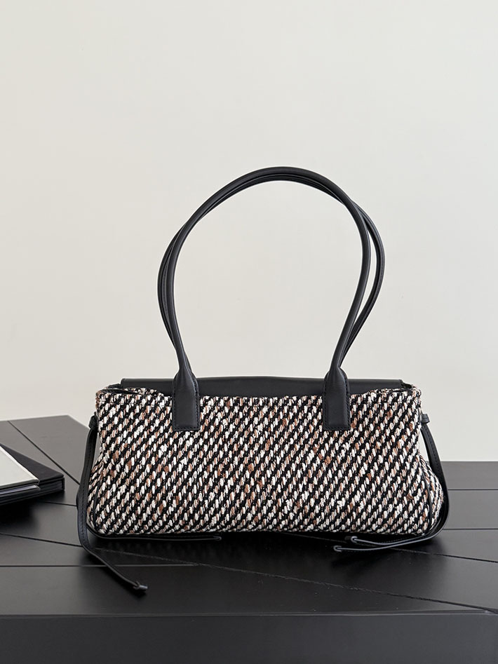 シャネル 新作バッグ 2026 CHANEL 2026年 新作 スモール ショッピング バッグ ブラック AS6288 B24254 U9706 シャネル トートバッグ 布 - 画像 (8)