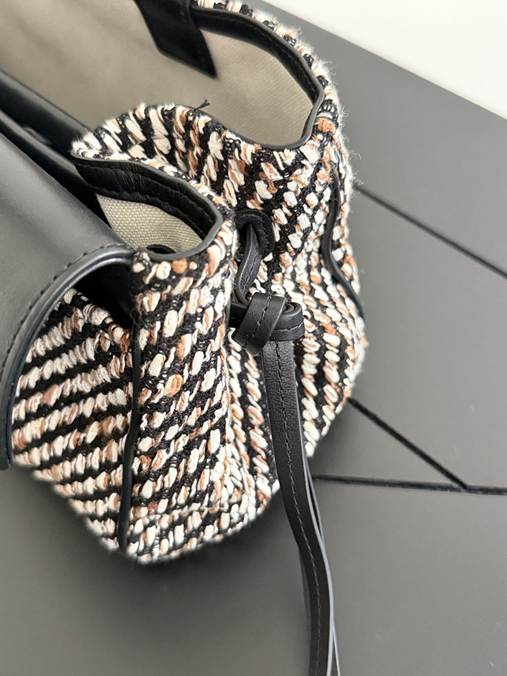 シャネル 新作バッグ 2026 CHANEL 2026年 新作 スモール ショッピング バッグ ブラック AS6288 B24254 U9706 シャネル トートバッグ 布 - 画像 (3)