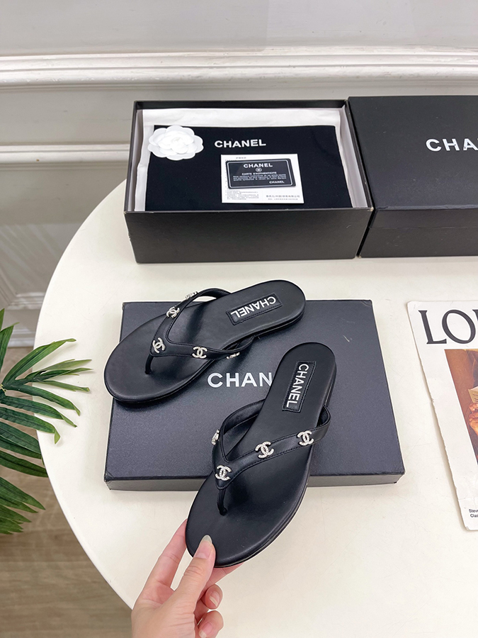 【CHANEL最高級シャネルコピー 】2026SS 春夏新作 ダブルC クリスタル サンダル - 画像 (3)