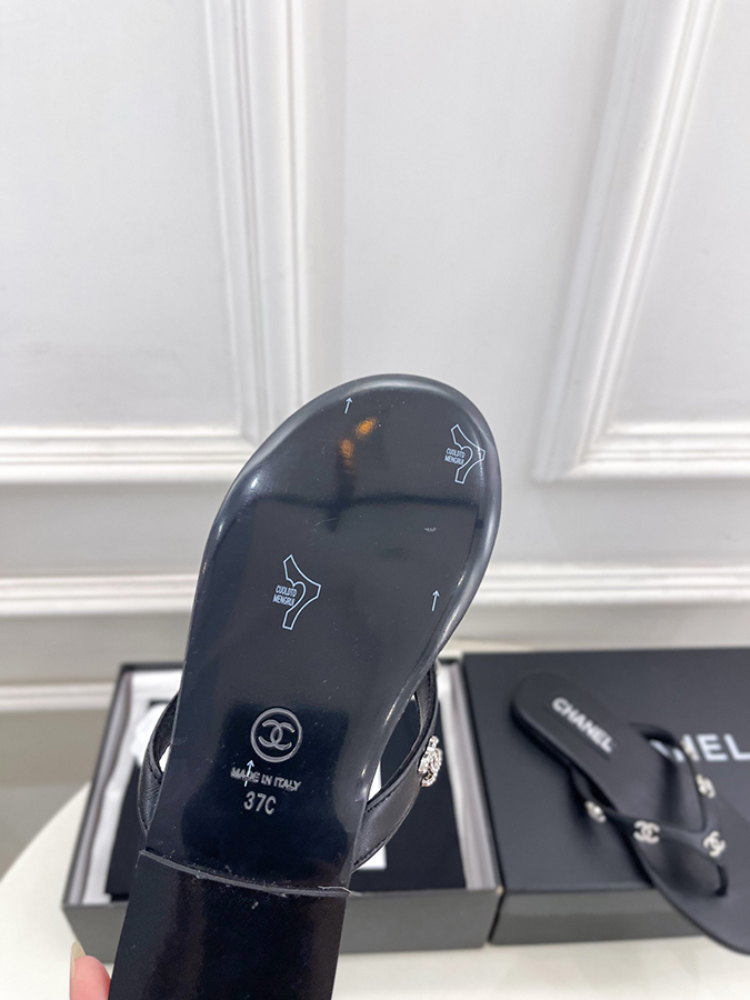 【CHANEL最高級シャネルコピー 】2026SS 春夏新作 ダブルC クリスタル サンダル - 画像 (8)