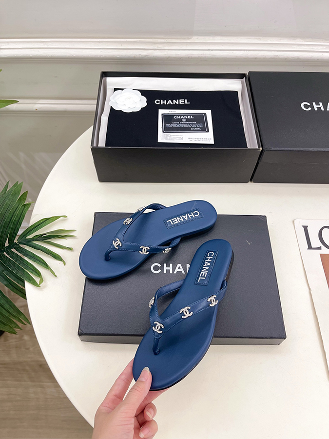 【CHANEL最高級シャネルコピー 】2026SS 春夏新作 ダブルC クリスタル サンダル ネイビー - 画像 (3)