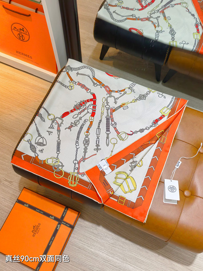 最高級エルメススーパーコピー HERMES カレ 90 シュヴォー・デシェネ 2026新作 H004096S 15 エルメス スカーフ 90 - 画像 (8)