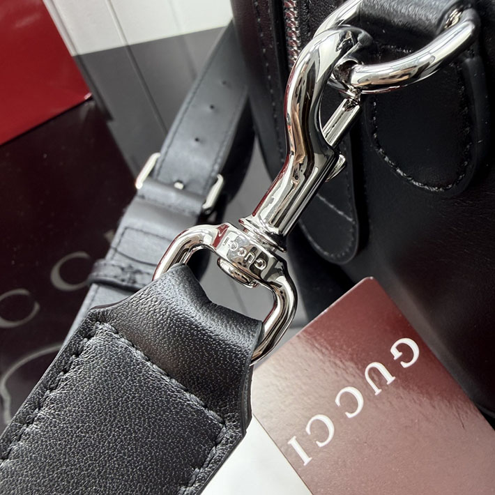 グッチ直営アウトレット店 GUCCI ウェブ トレードマーク スモール ダッフルバッグ ブラック 866980 AAGF7 1053 グッチ バッグ アウトレット - 画像 (4)