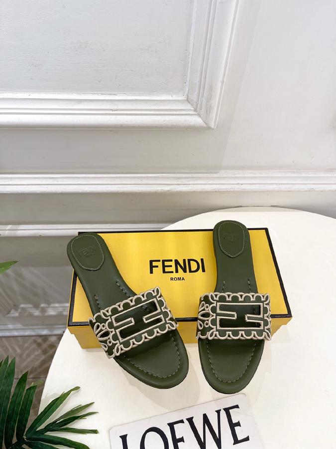 FENDI(フェンディ)| 2026春夏新作コレクションフェンディサンダルコピー - 画像 (2)