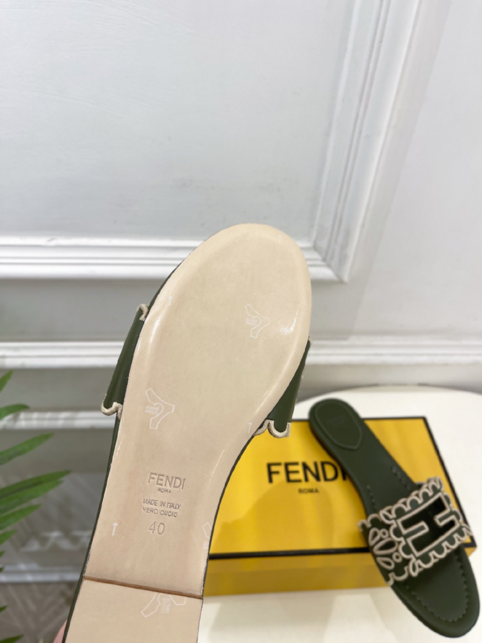 FENDI(フェンディ)| 2026春夏新作コレクションフェンディサンダルコピー