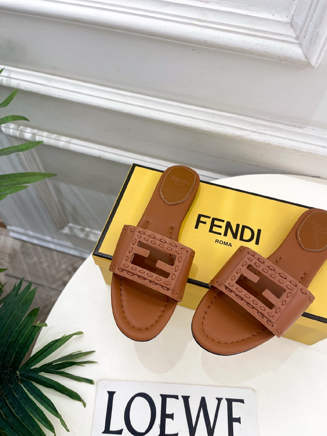 FENDI(フェンディ)| 2026春夏新作コレクション フェンディサンダルコピー - 画像 (6)