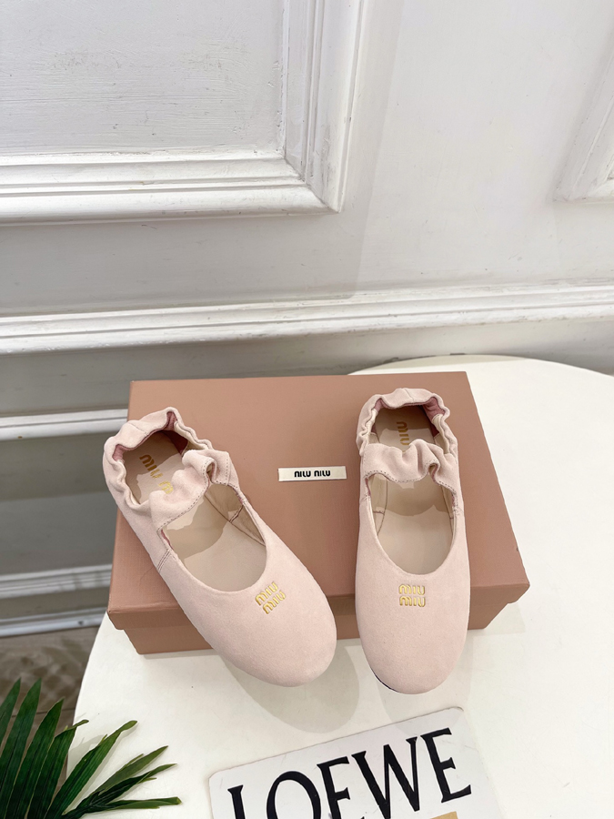 Miu Miu ミュウミュウ2026 春夏新作コレクション ミュウミュウ靴コピー - 画像 (4)